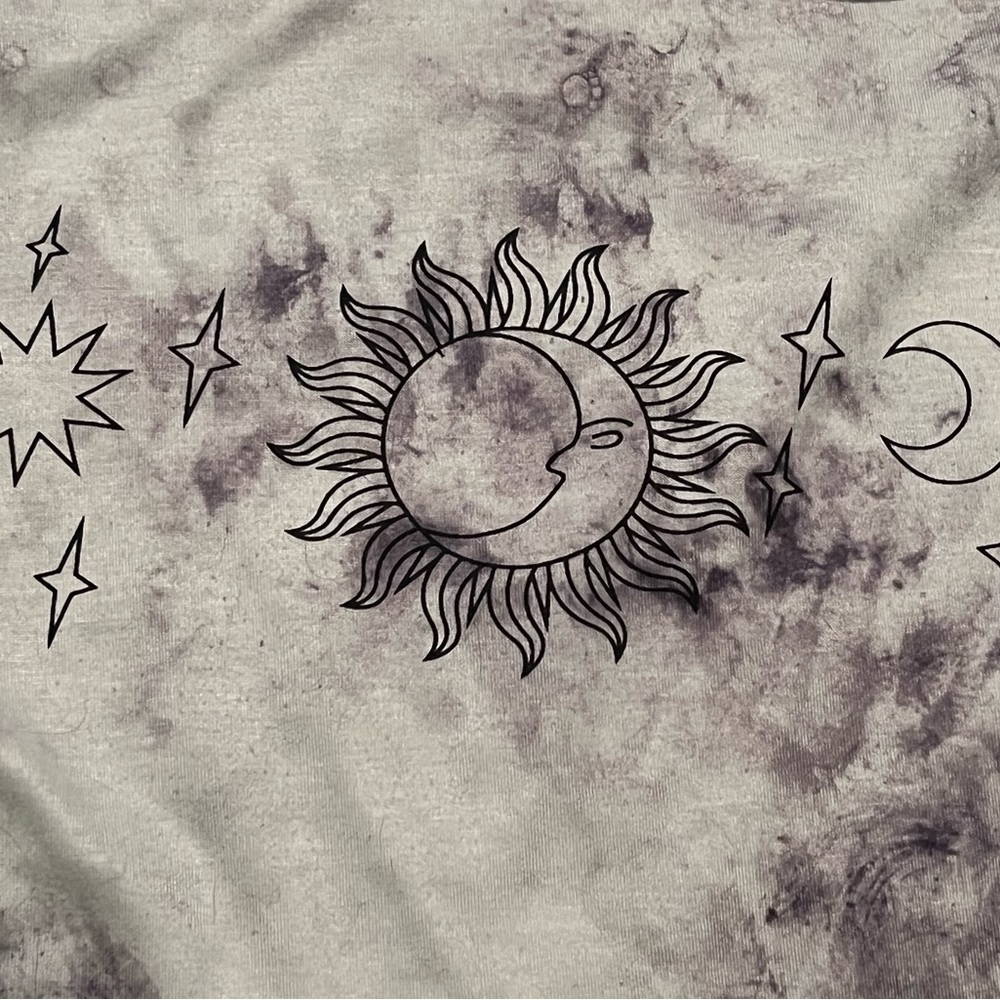 ROMWE celestial crop top, size M - Picture 4 of 4